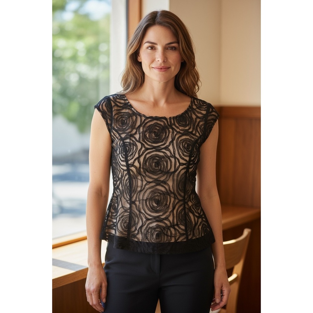 Vintage Saks Fifth Avenue Women's Size 8 Black Floral Mesh Cap‎ Sleeve Blouse